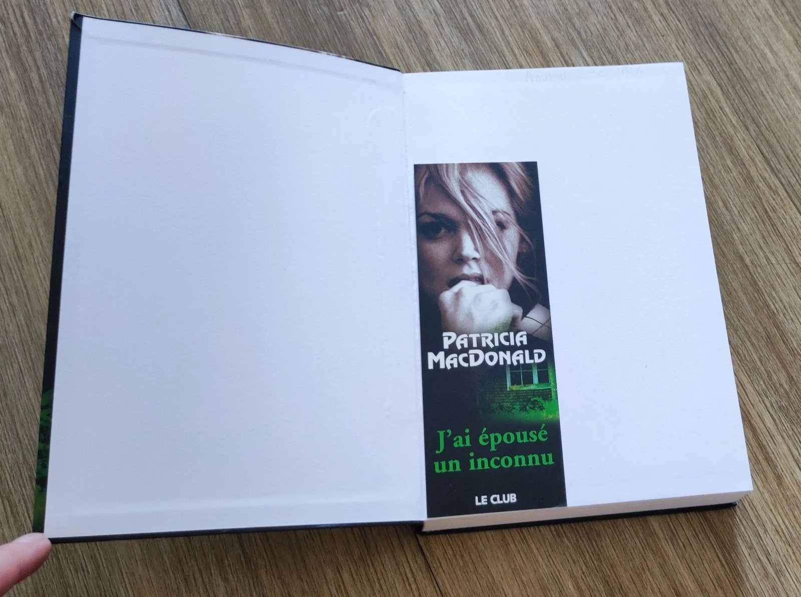 📚 Romance Eu casei com um desconhecido - Patricia MacDonald (Encadernado) 🔪 – photo 2